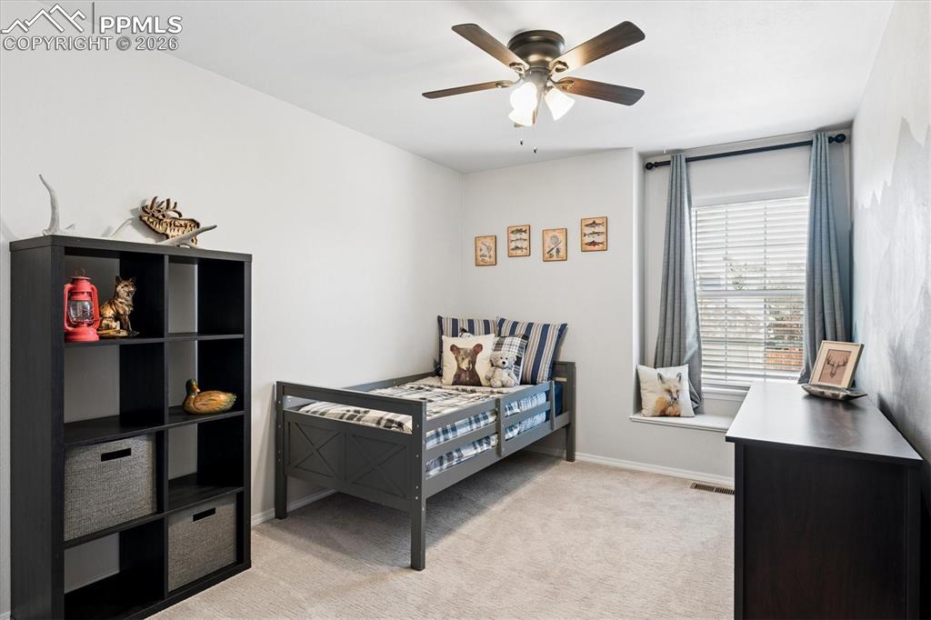 Image 25 of 41: Bedroom