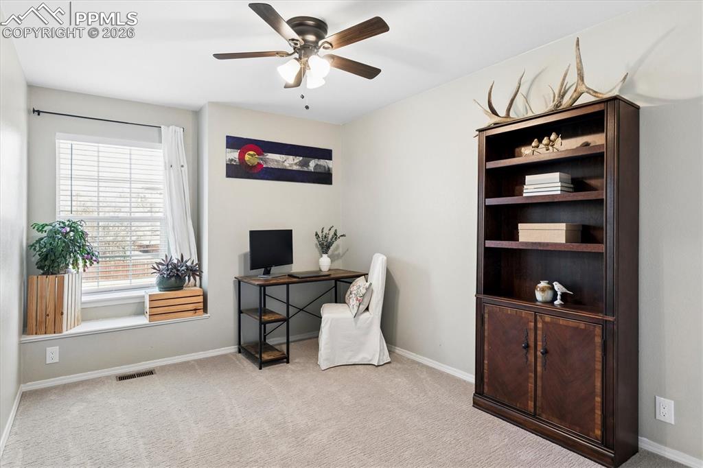 Image 26 of 41: Office