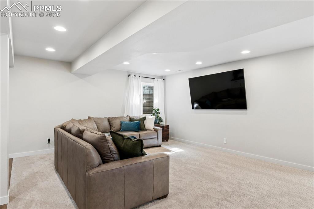 Image 29 of 41: Living Room