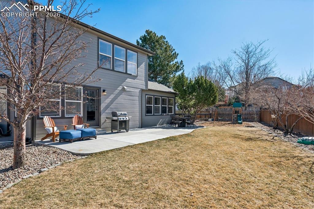 Image 34 of 41: Back of Structure