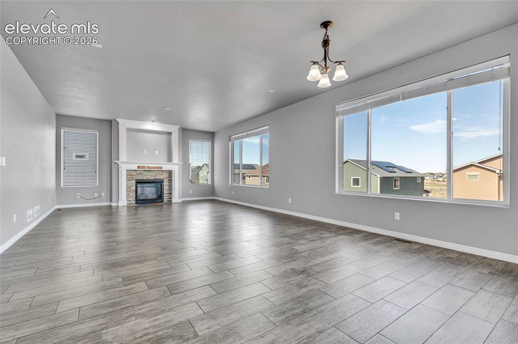 Image 10 of 40: Living Room