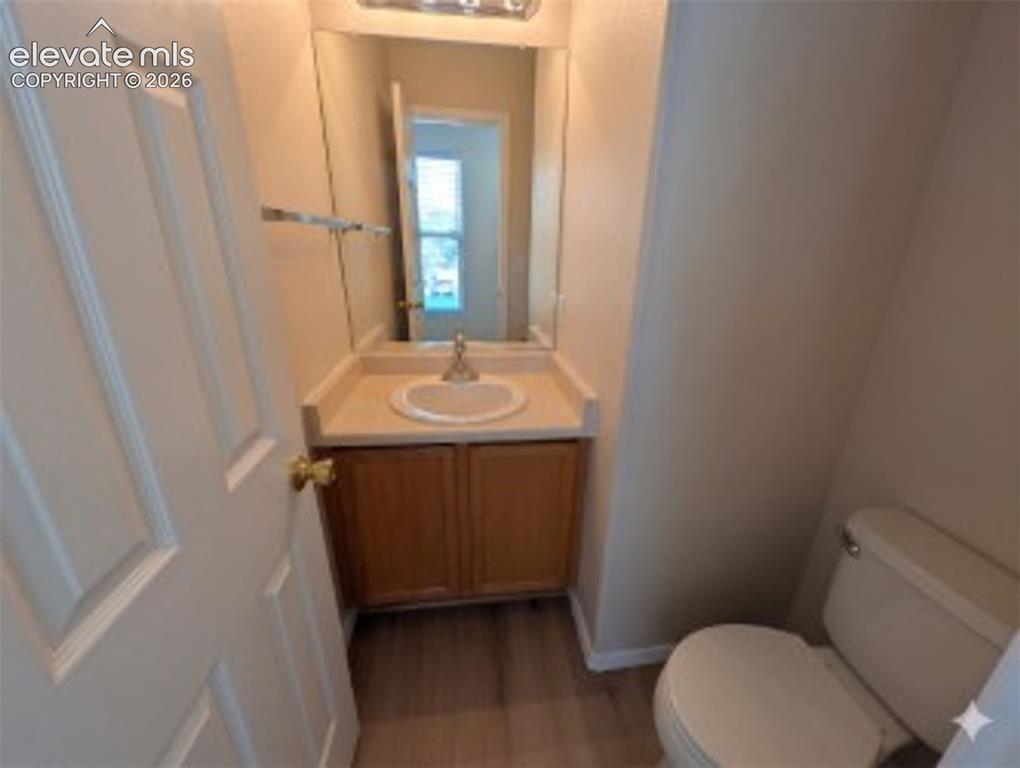 Image 37 of 48: Bathroom