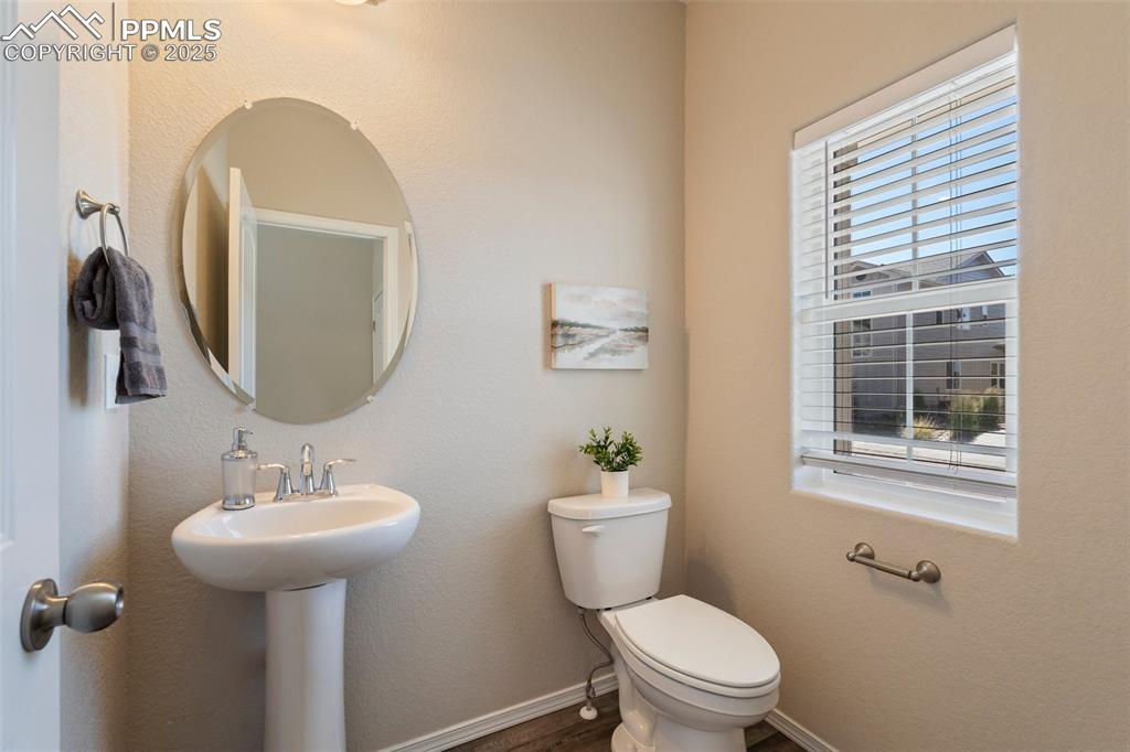 Image 7 of 39: Bathroom