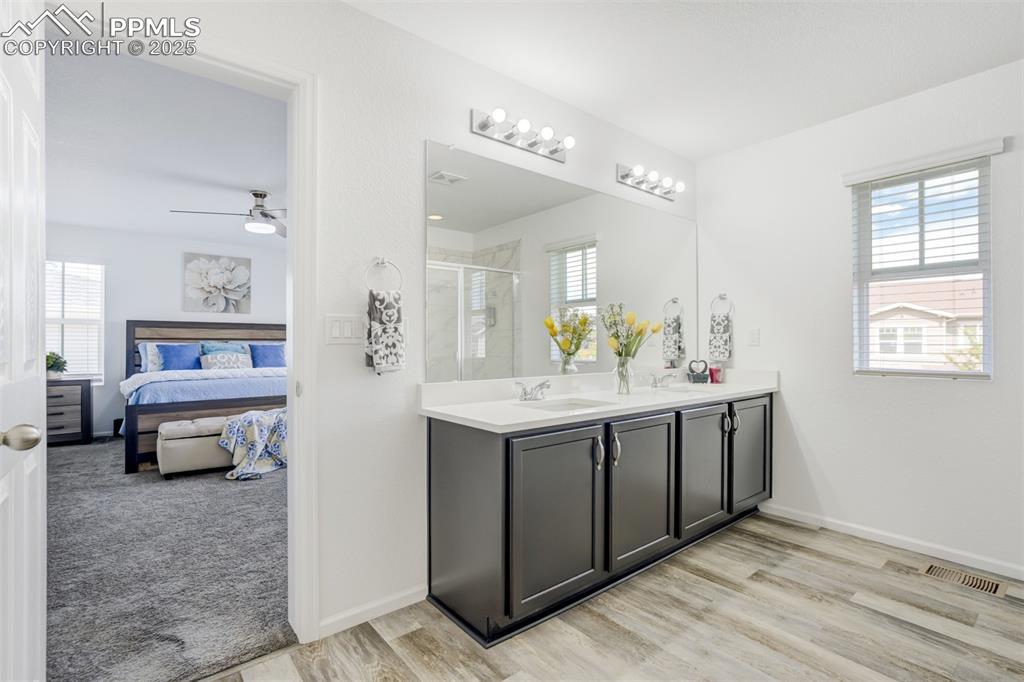 Image 30 of 49: Bathroom