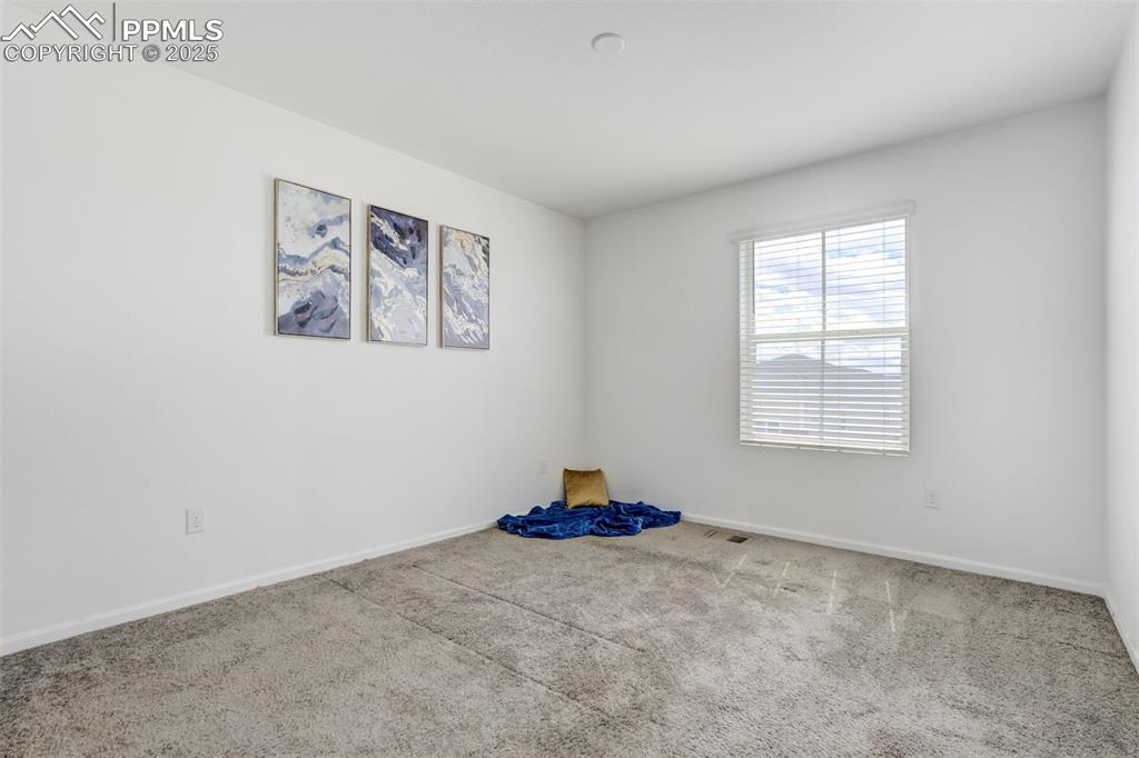 Image 38 of 49: Bedroom