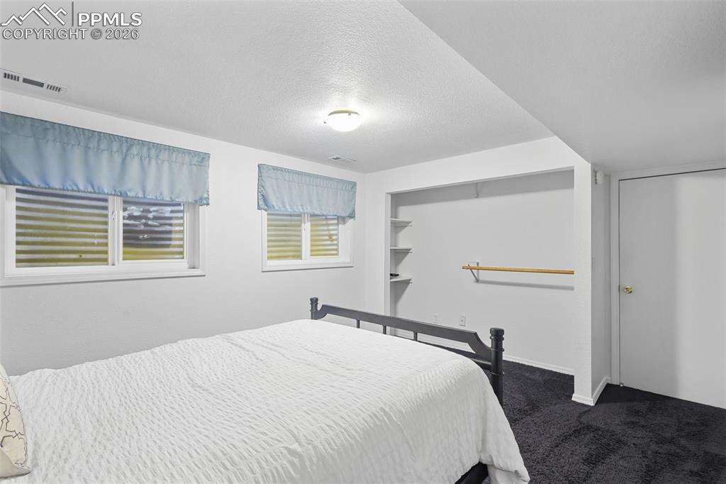 Image 35 of 47: Bedroom