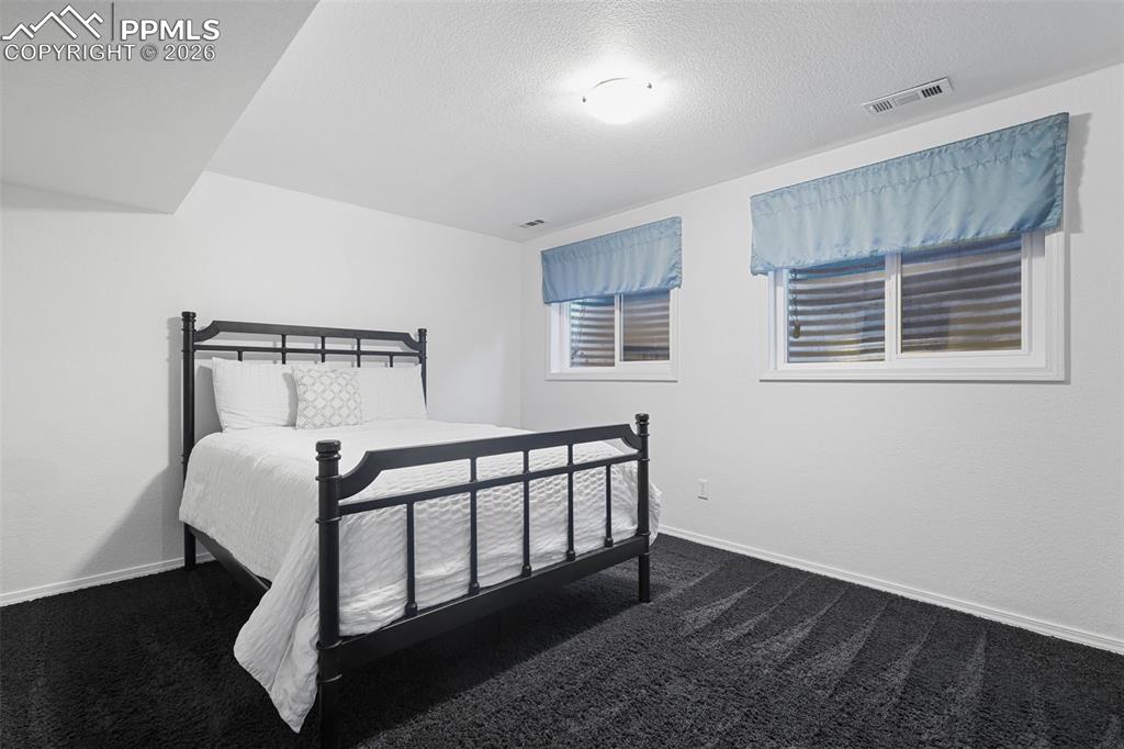 Image 36 of 47: Bedroom