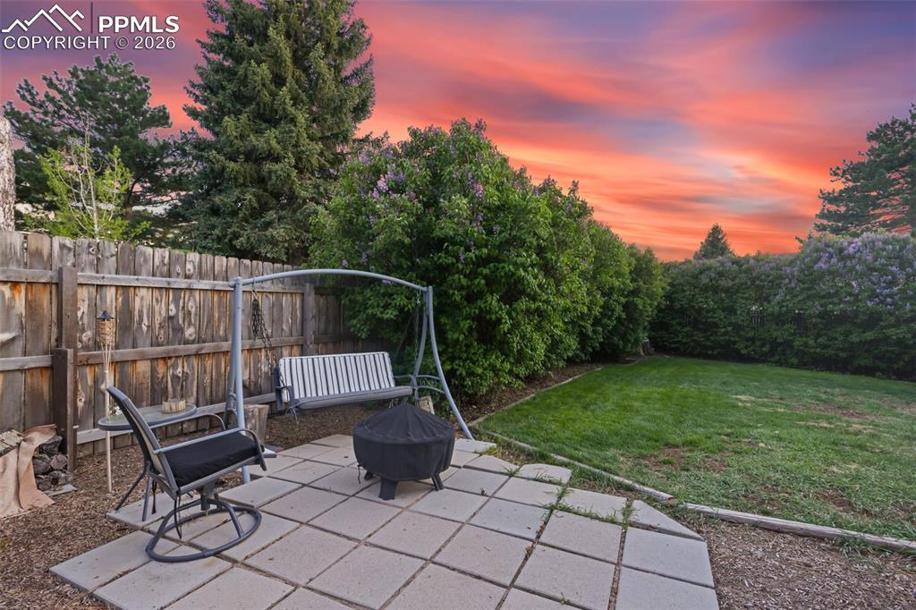 Image 43 of 47: Patio