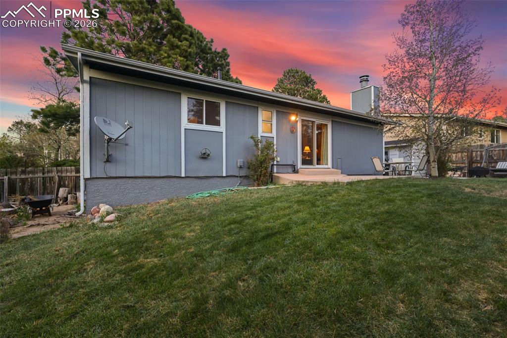 Image 45 of 47: Back of Structure