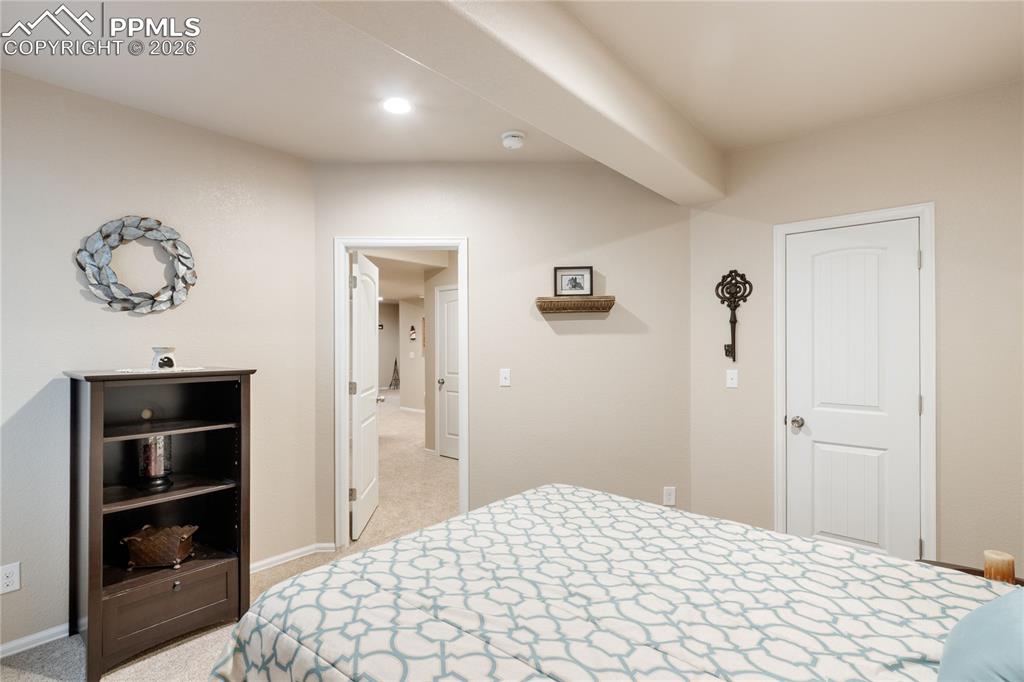 Image 31 of 41: Bedroom