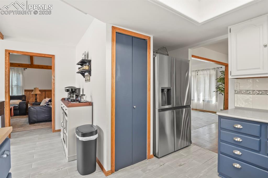 Image 11 of 38: Kitchen