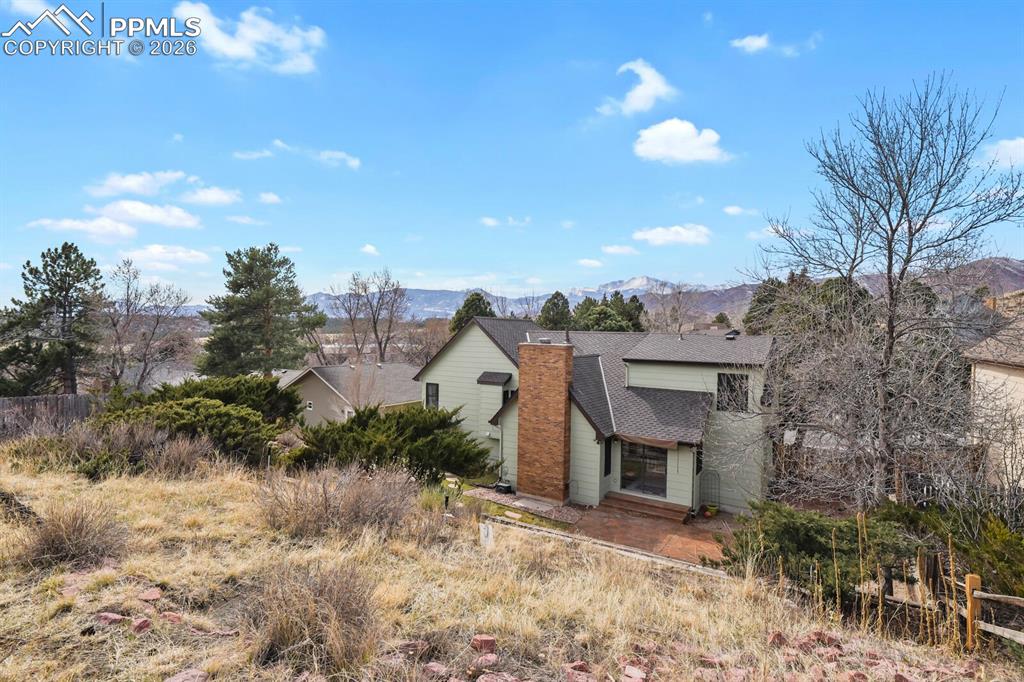 Image 35 of 38: Back of Structure