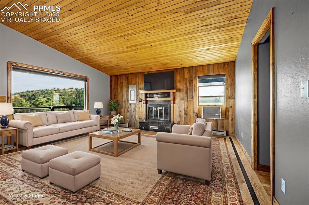 Image 13 of 48: Virtually Staged