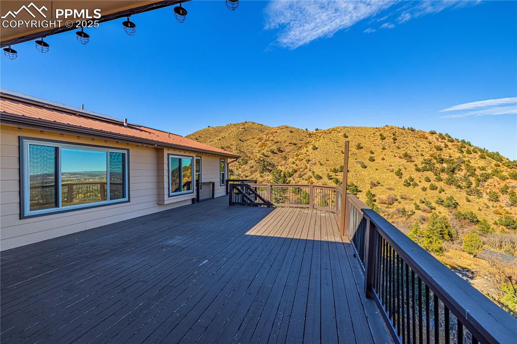 Image 46 of 48: Deck