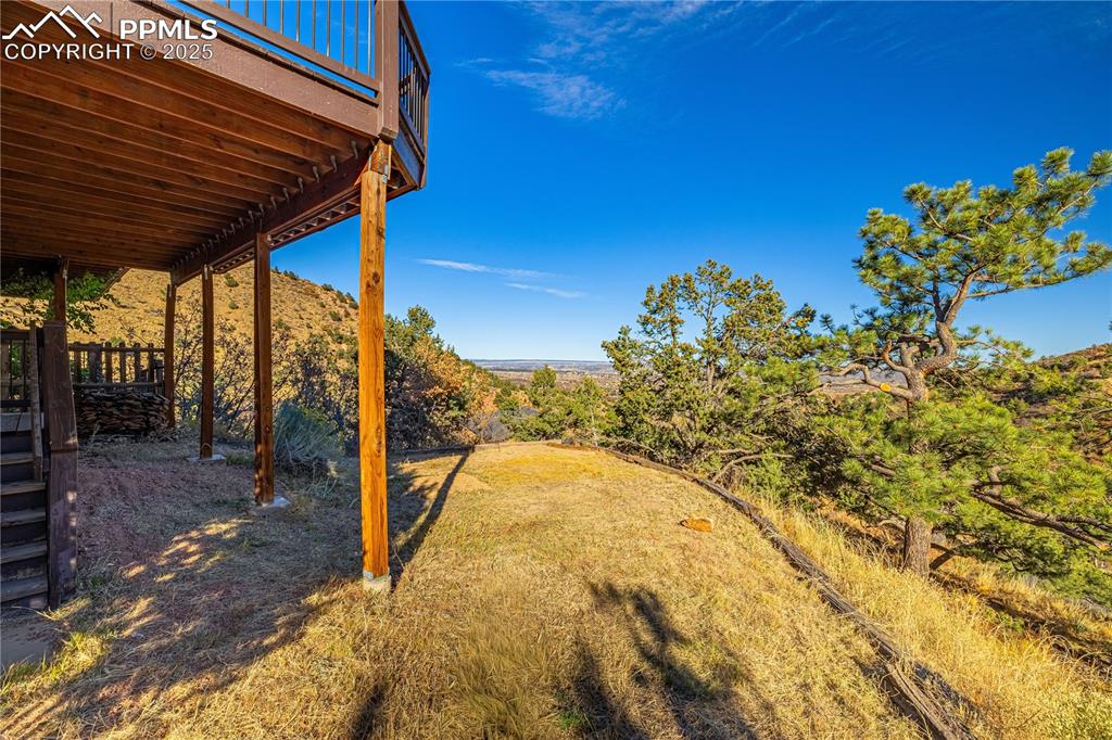 Image 47 of 48: Yard