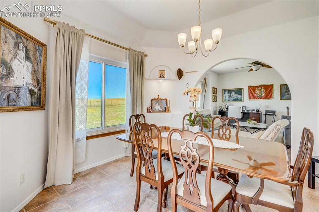 Image 5 of 43: Dining Area