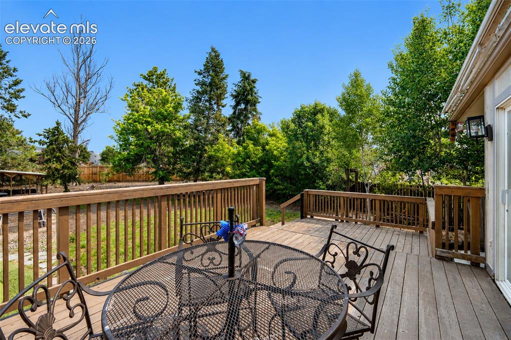 Image 6 of 35: Deck