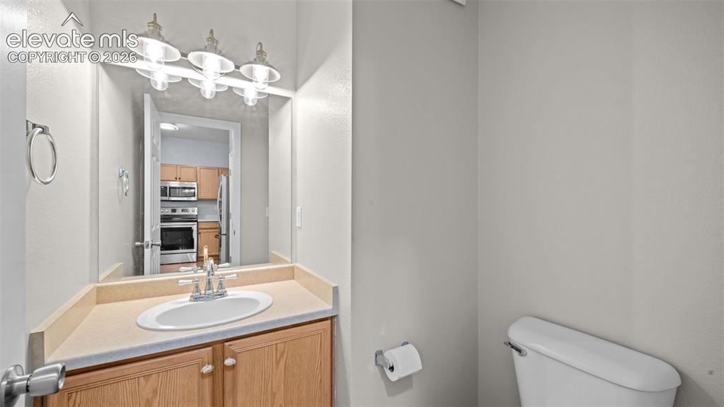 Image 10 of 16: Bathroom