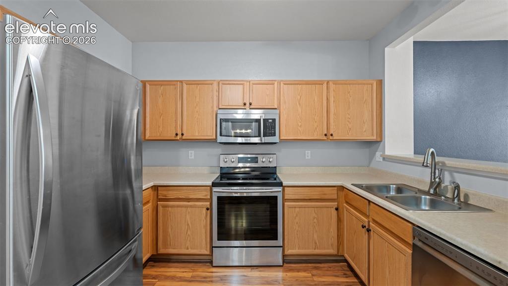 Image 8 of 16: Kitchen