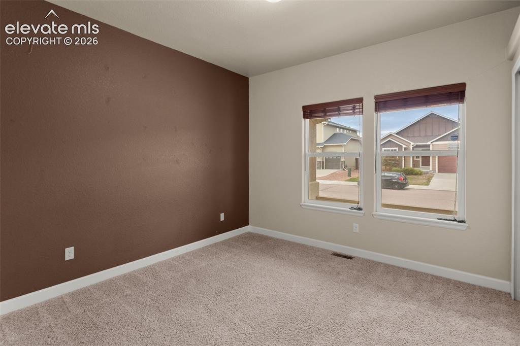Image 12 of 20: Bedroom