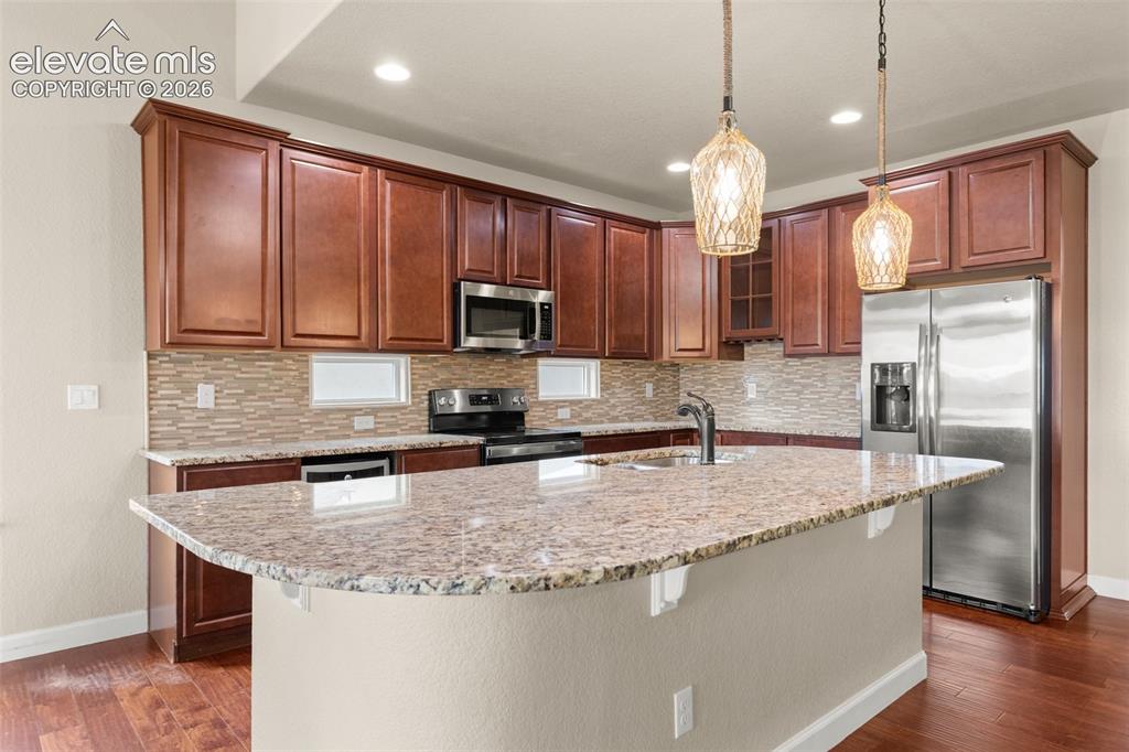 Image 3 of 20: Kitchen