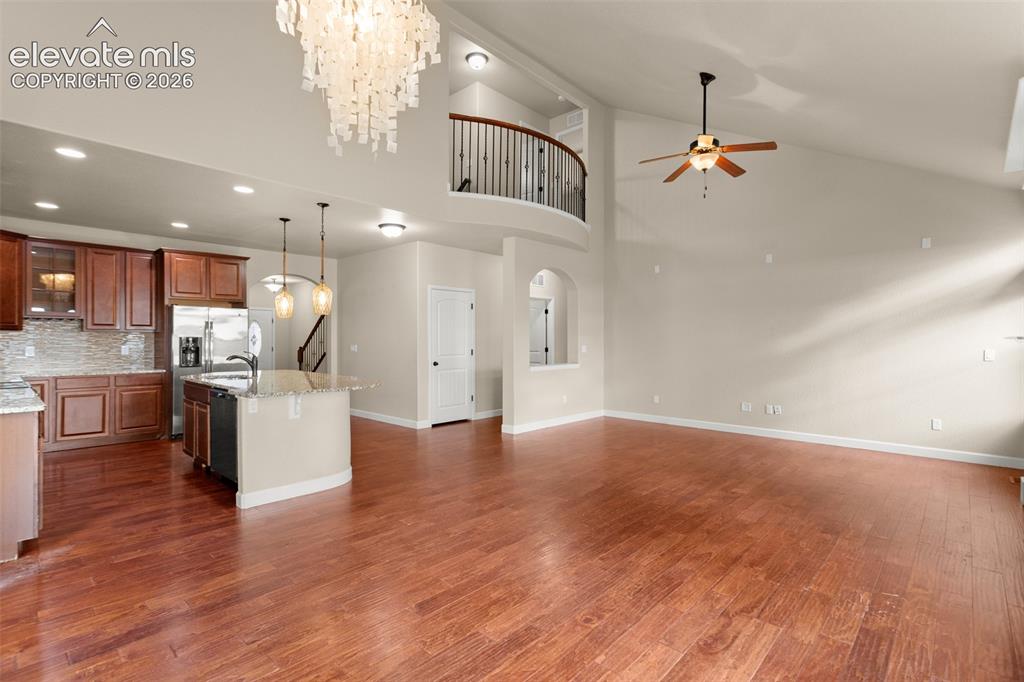 Image 6 of 20: Living Room