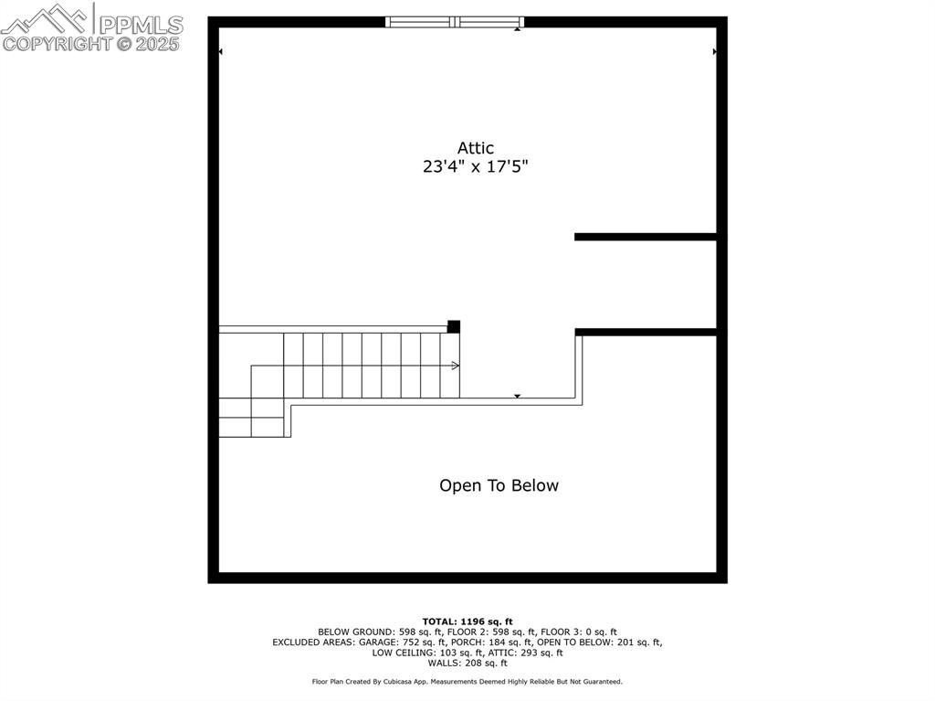 Image 34 of 35: View of room layout