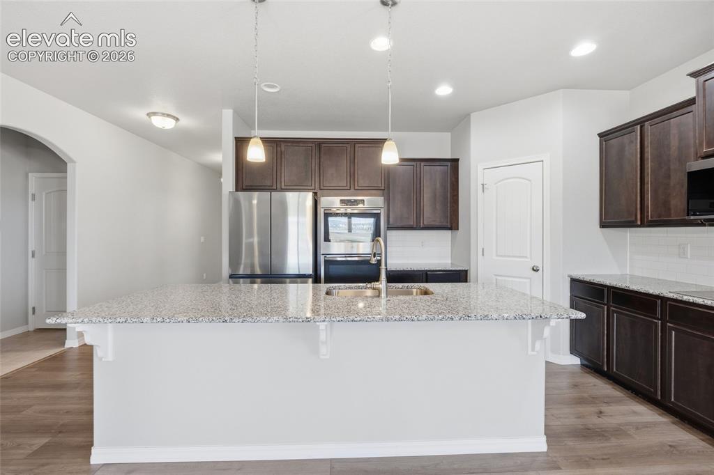 Image 11 of 46: Kitchen