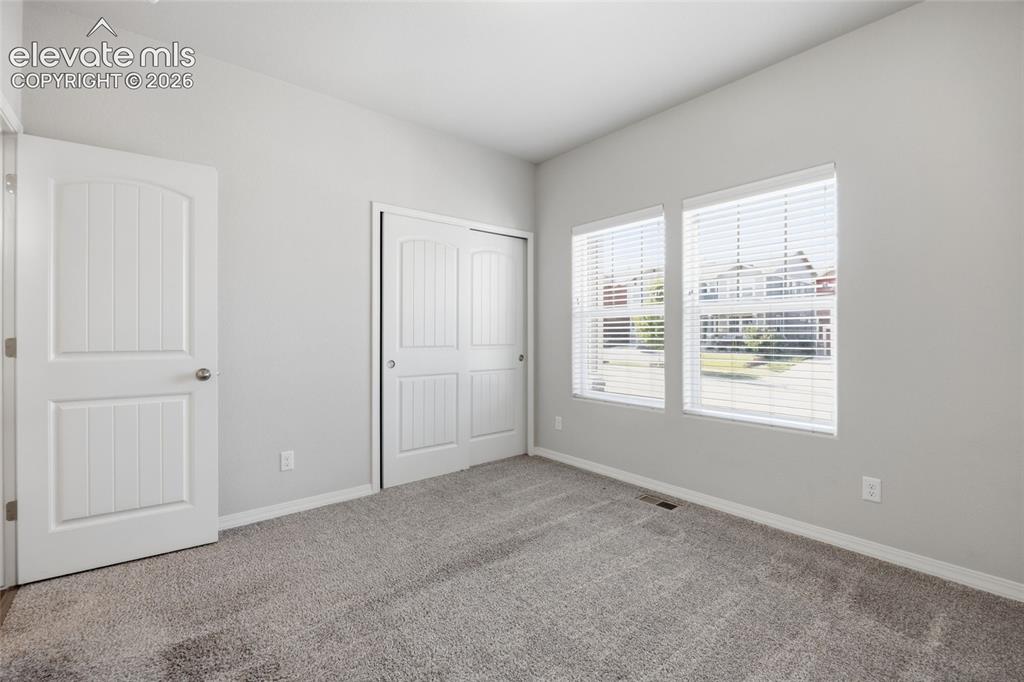 Image 19 of 46: Bedroom