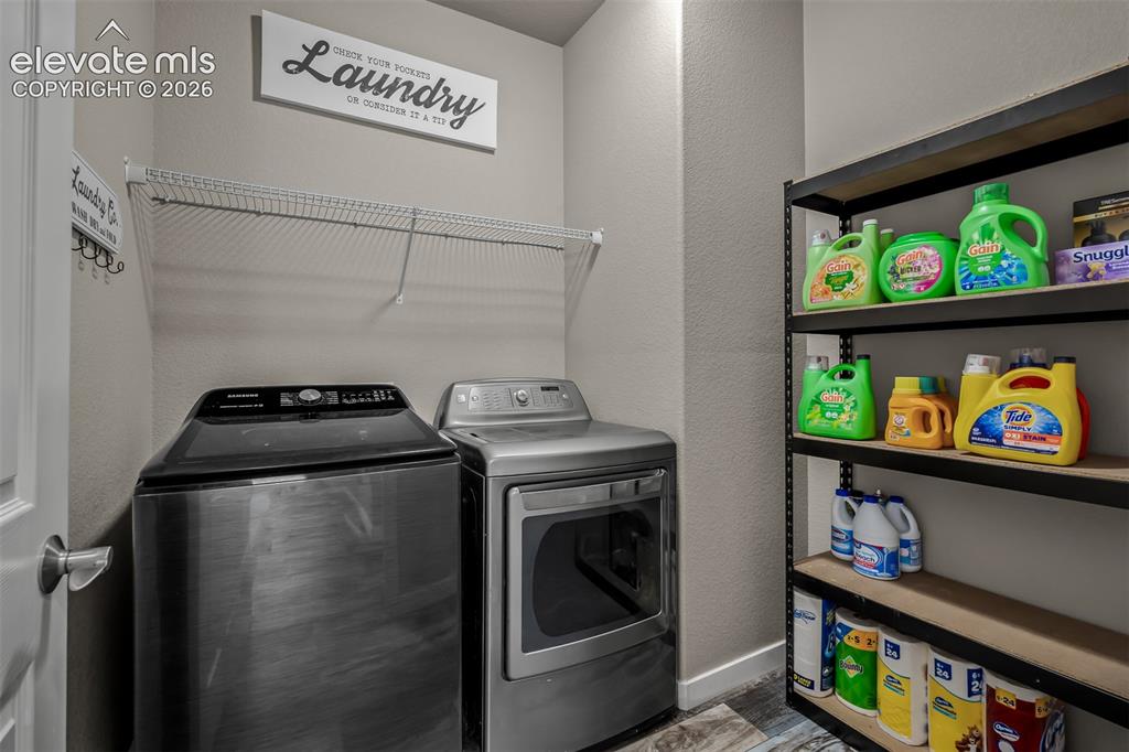 Image 36 of 50: Laundry