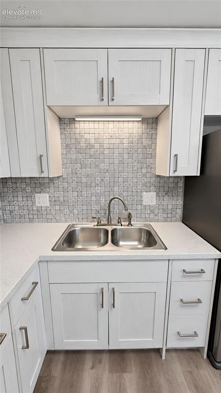Image 6 of 26: Kitchen