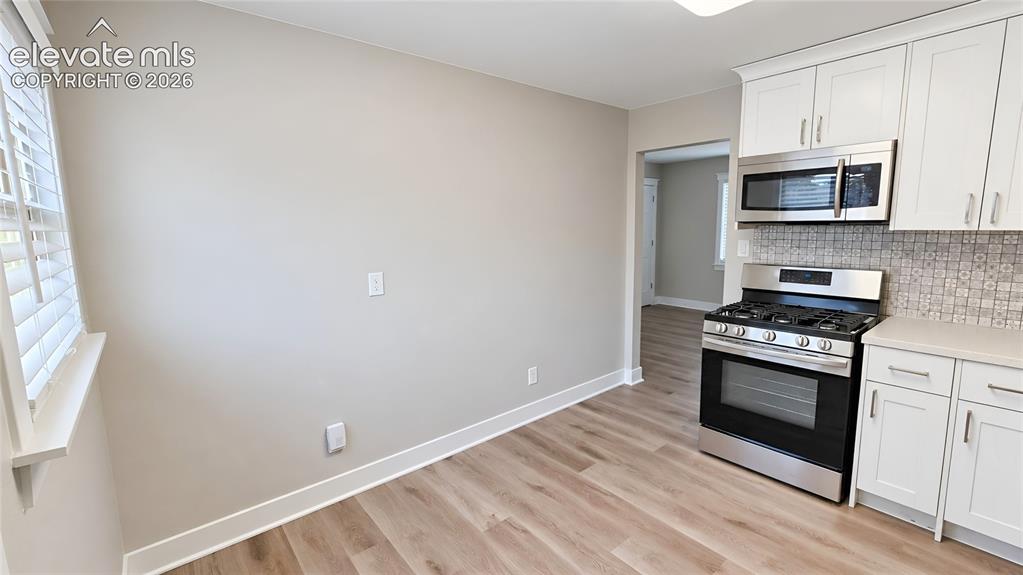 Image 8 of 26: Kitchen