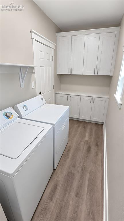 Image 9 of 26: Laundry