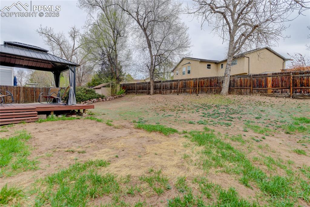 Image 19 of 20: Great outdoor space for entertainment