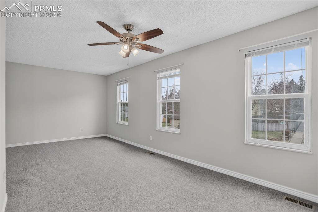 Image 9 of 20: Primary suite - upper level