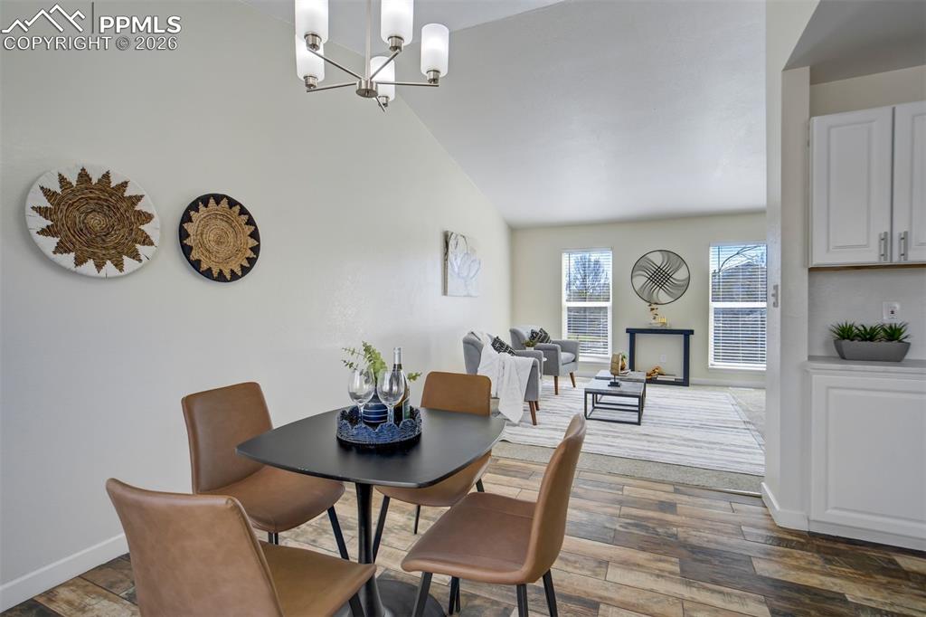 Image 10 of 46: Dining Area