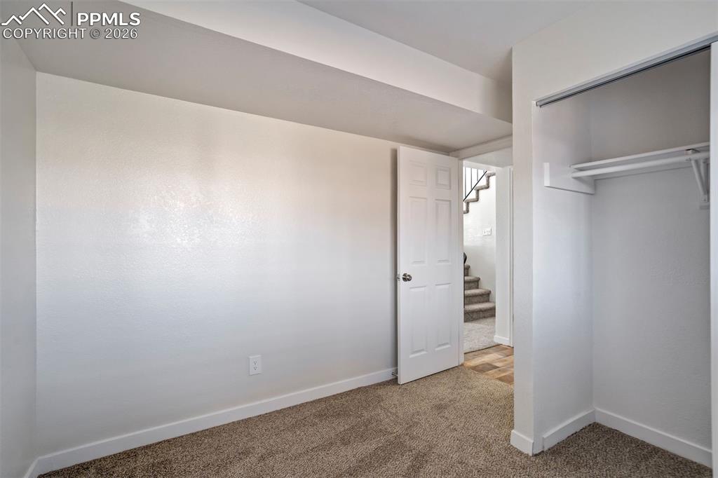 Image 34 of 46: Bedroom