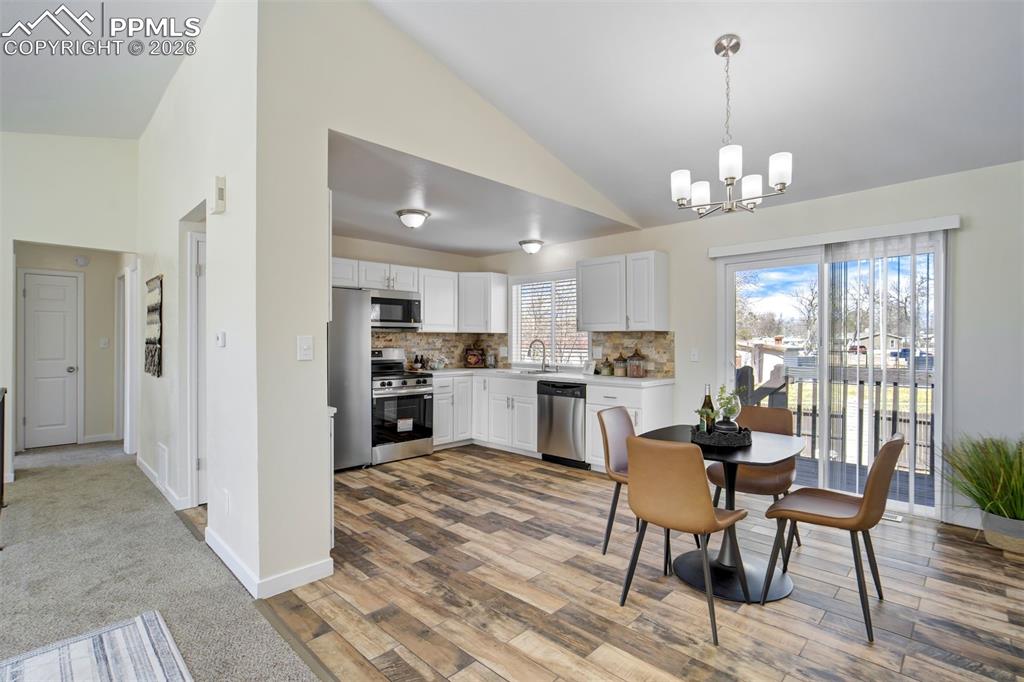 Image 8 of 46: Dining Area