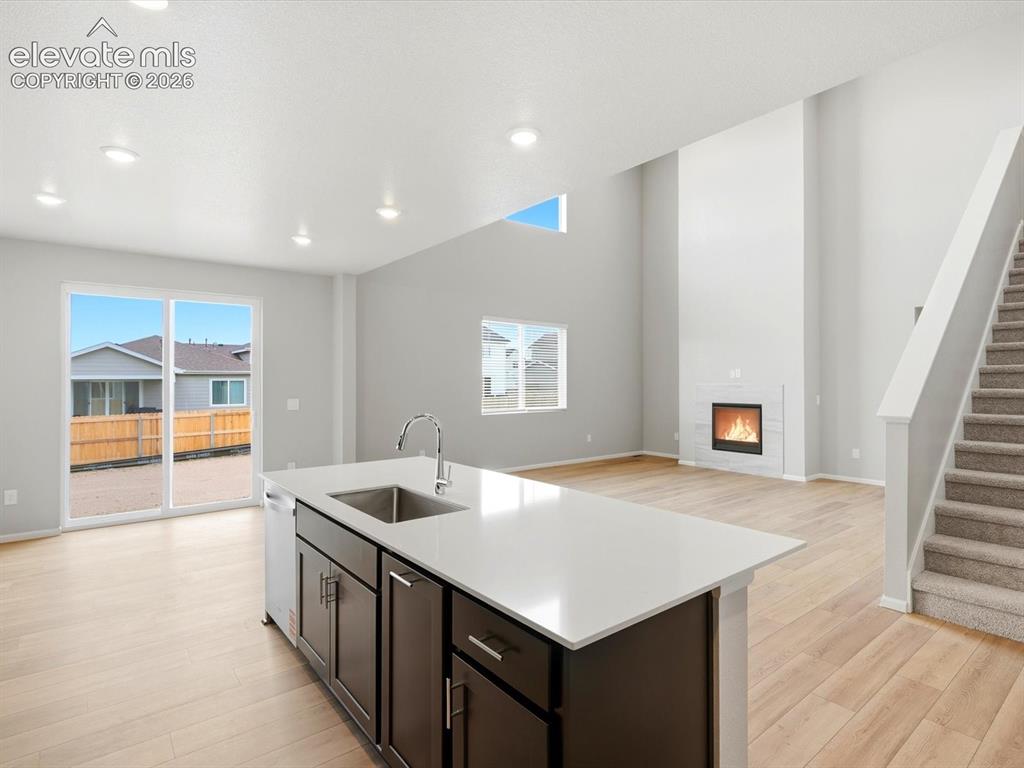 Image 10 of 39: Kitchen