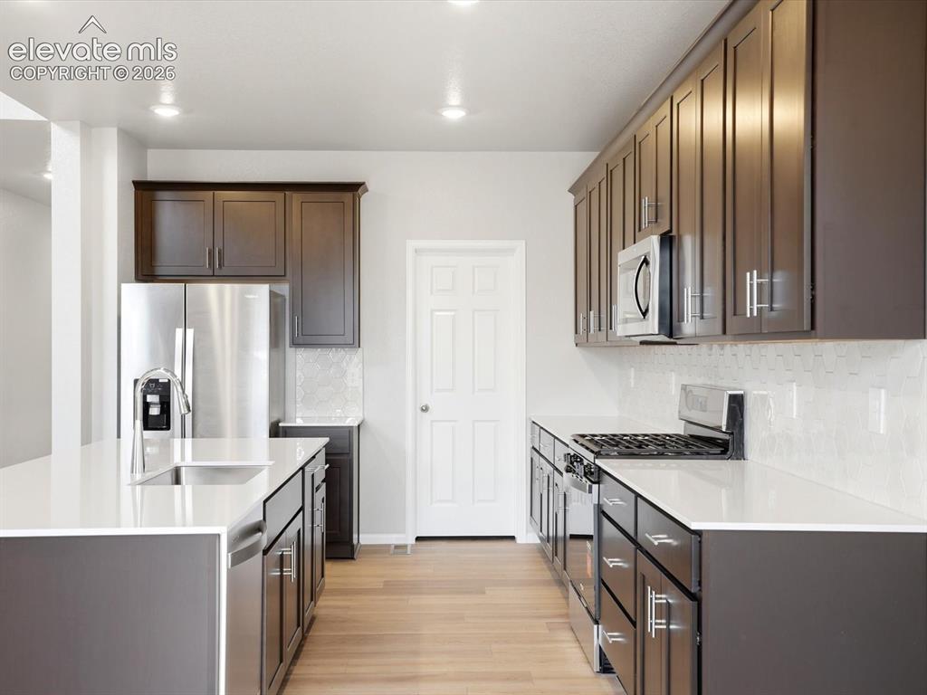 Image 6 of 39: Kitchen