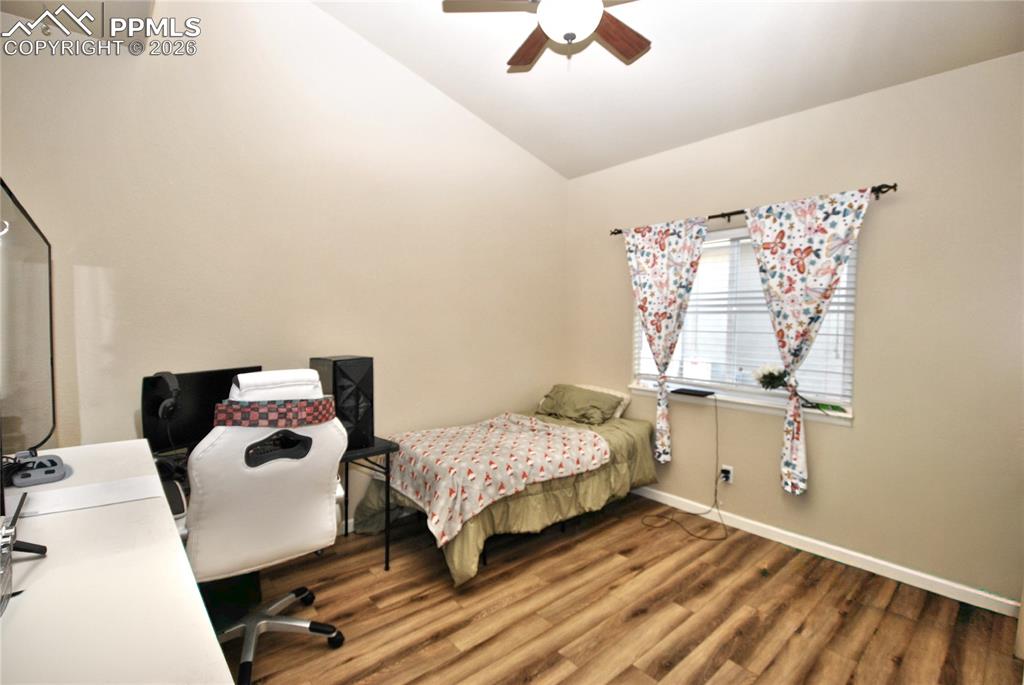 Image 22 of 38: Bedroom