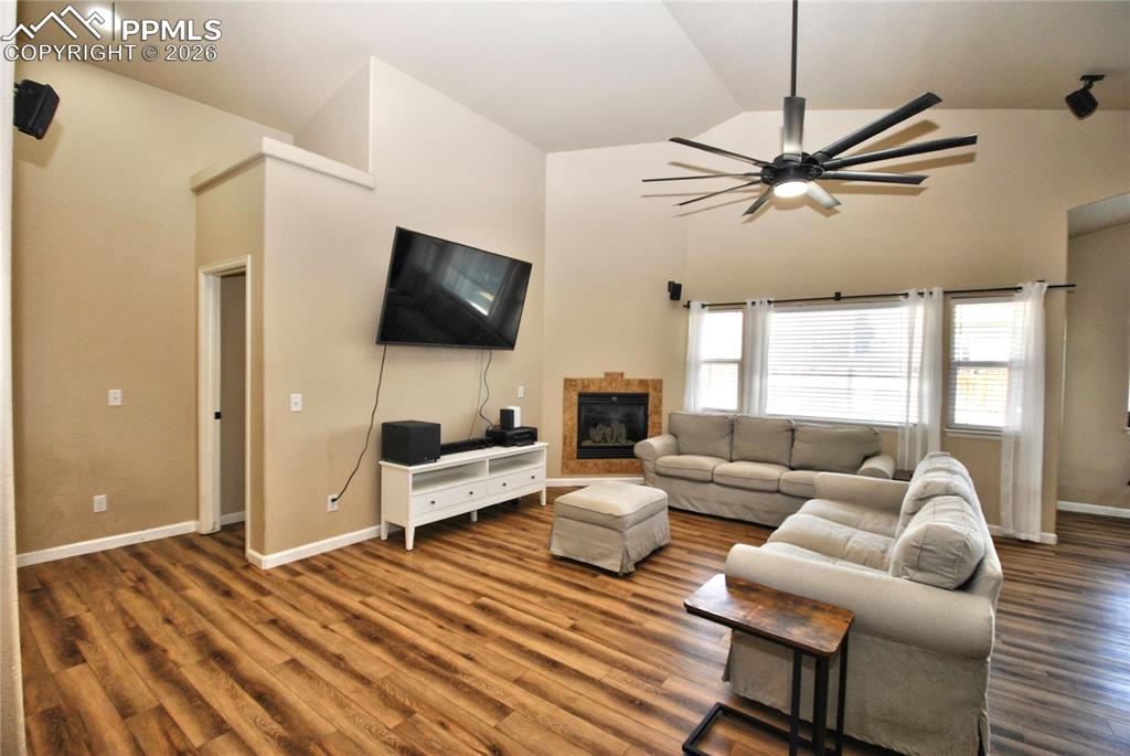 Image 5 of 38: Living Room