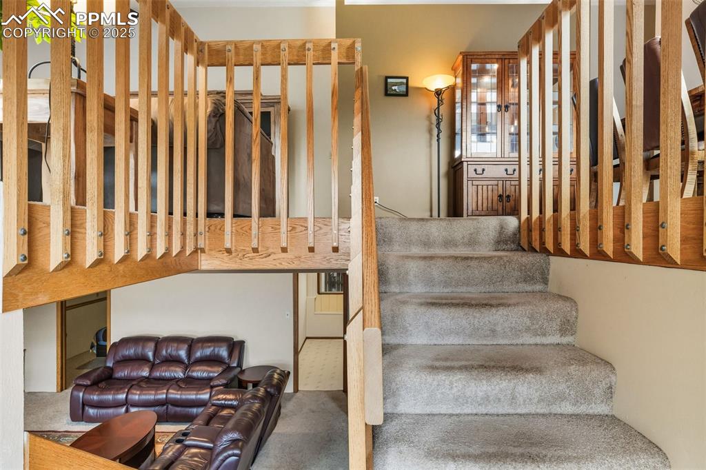 Image 12 of 45: Entry