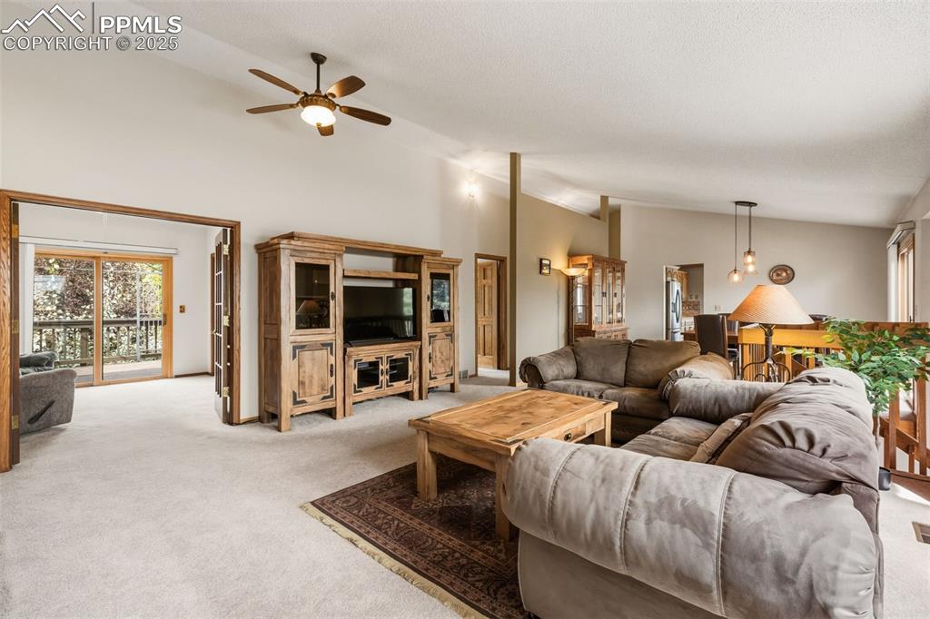 Image 16 of 45: Living Room