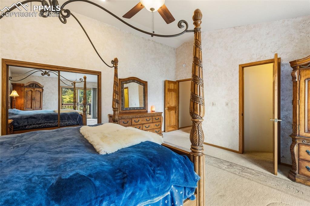 Image 24 of 45: Bedroom