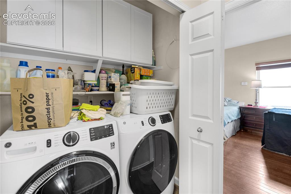 Image 21 of 45: Laundry