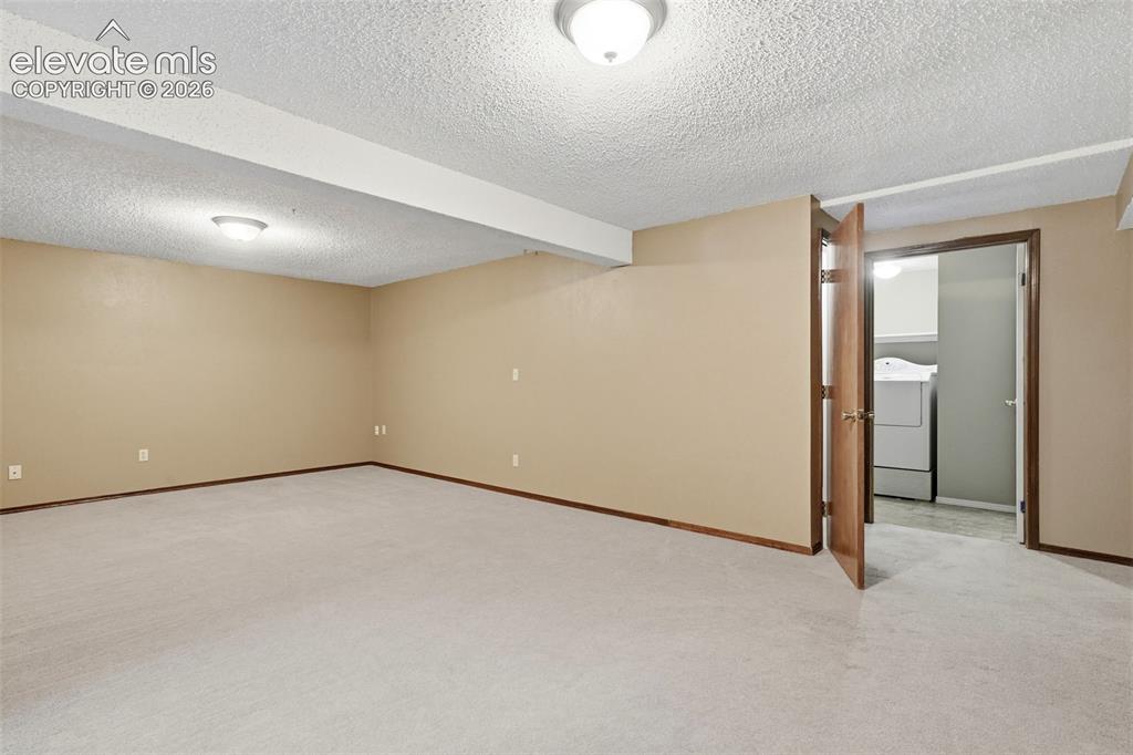 Image 42 of 49: Family Room