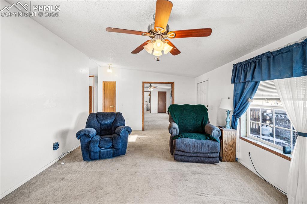 Image 11 of 34: Sitting Room