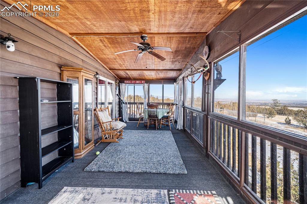 Image 23 of 34: Sun Room