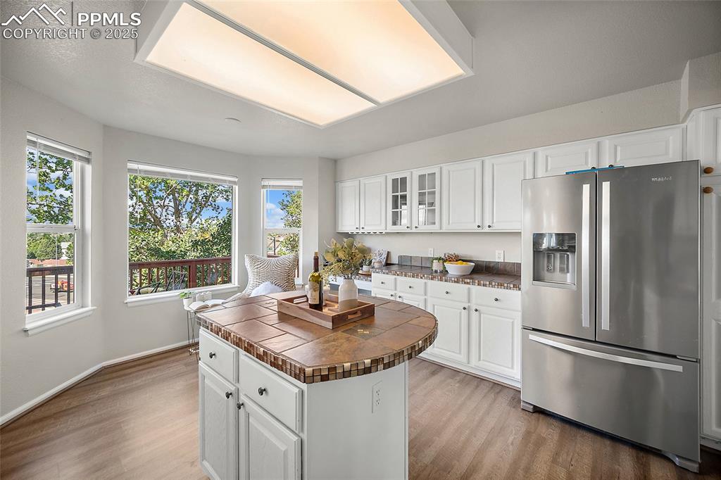 Image 14 of 47: Kitchen